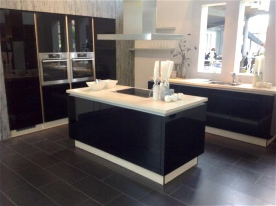 Neue Küche > Individuell geplante Einbauküche Insel NEU