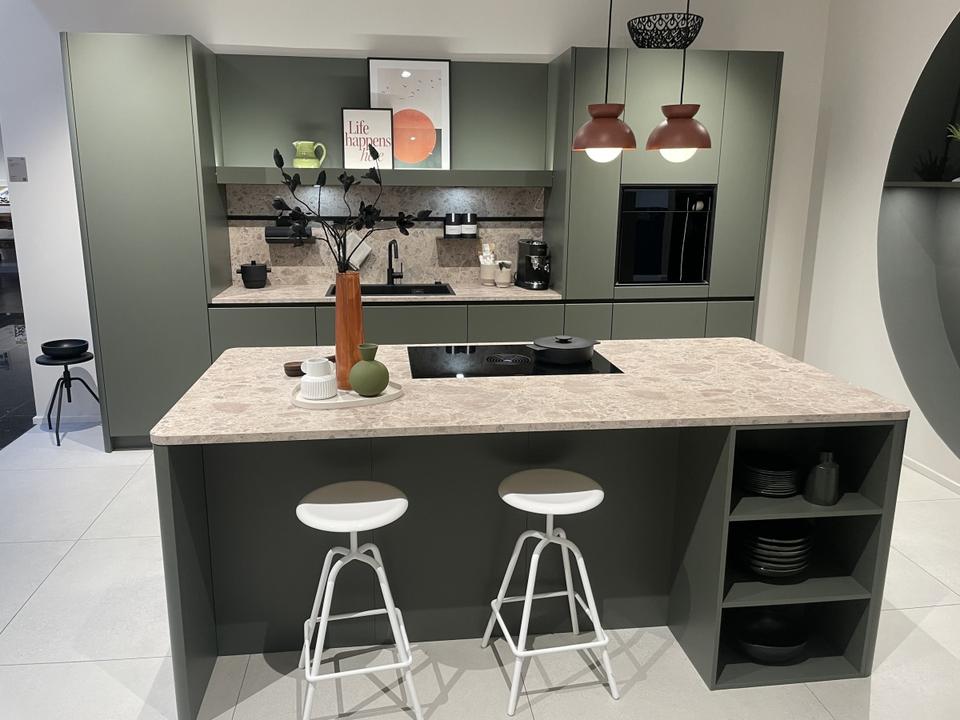 Moderne Inselküche❌ Küchenzeile ❌Einbauküche mit Bora Kochfeld