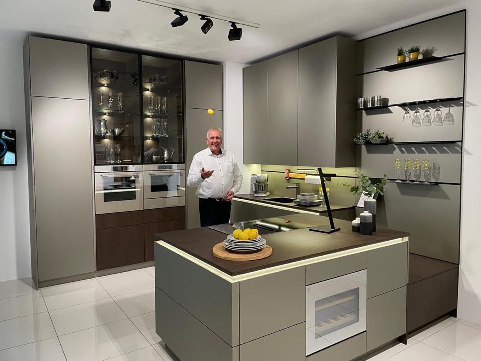 ❌Inselküche grifflos❌Kücheninsel individuell planbar❌ mit BORA