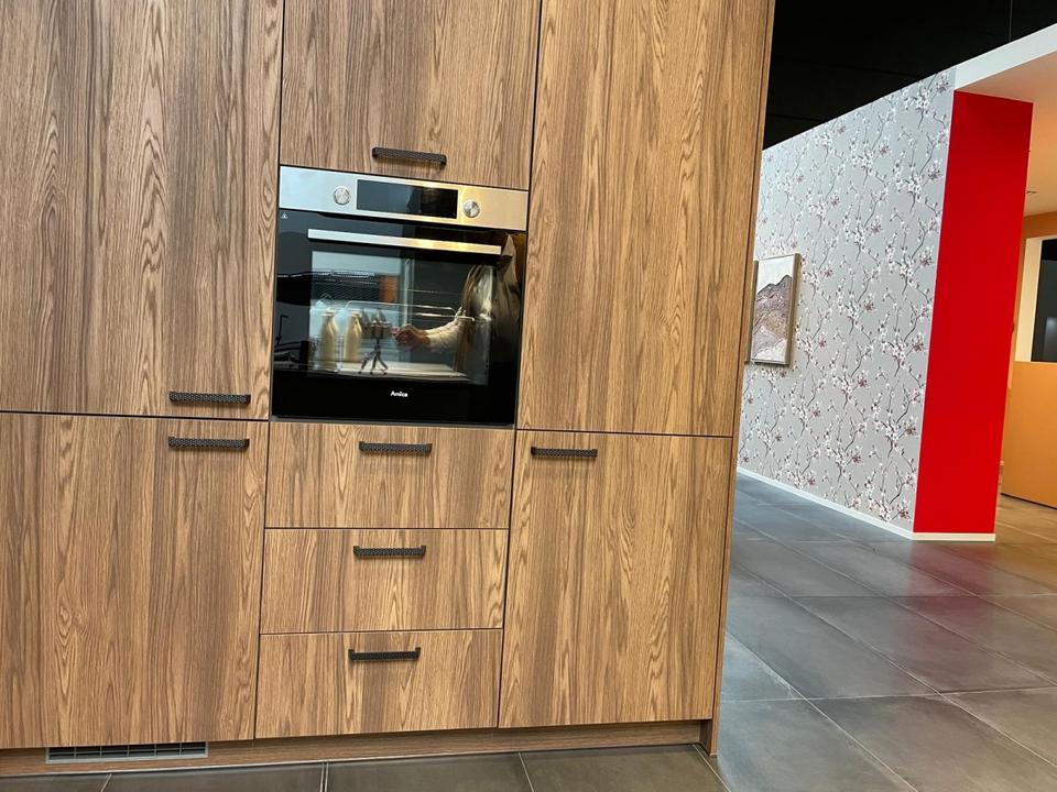 Inselküche ❌ Einbauküche ❌ Insel plus Hochschränke ❌ individuell - Bild 2