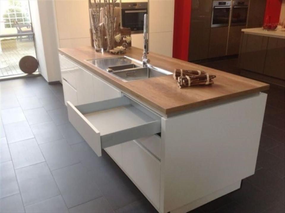 Neue Küche für große Räume  
    
            
                5.985 €
             Versand möglich
        
    
        
            
                
                                    Mit mir direkt zum Hersteller, 
                                
  - Bild 9