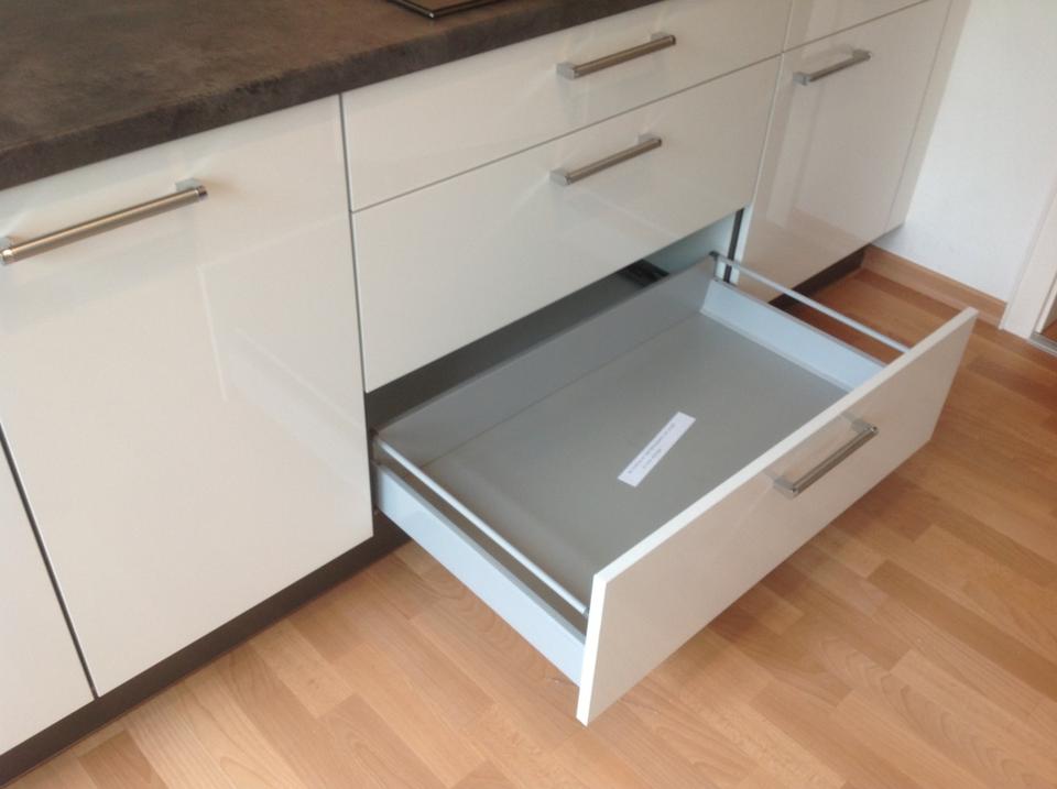 Neue Küche >aufgebaut Qualität GÜNSTIG
    
            
                2.395 €
             Versand möglich
        
    
        
            
                
                                    Mit mir direkt zum Hersteller, 
                         - Bild 10