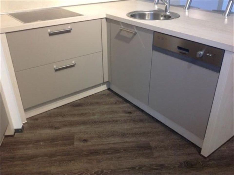 kleine Eck Küche mit Essplatz ❌  Winkelküche  ❌ Einbauküche NEU❌ - Bild 7