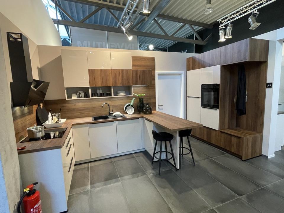 ❌ U Küche mit Theke ❌ Hochglanz Einbauküche ❌ Planbar ❌