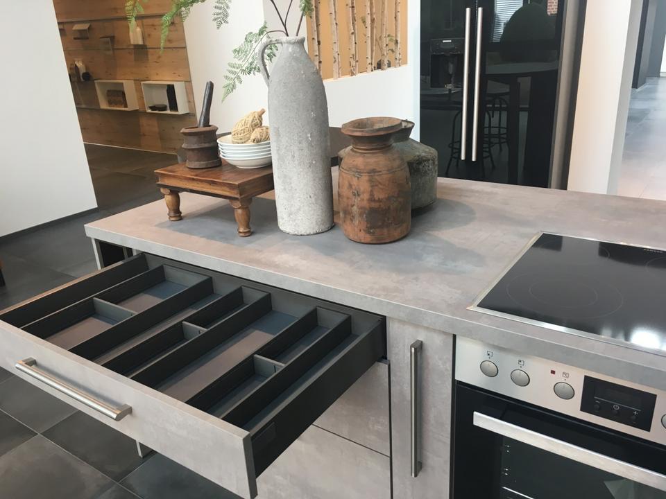 NEUE Einbauküche ❌ L-Form Küche ❌ Beton grau ❌individuell planbar - Bild 3