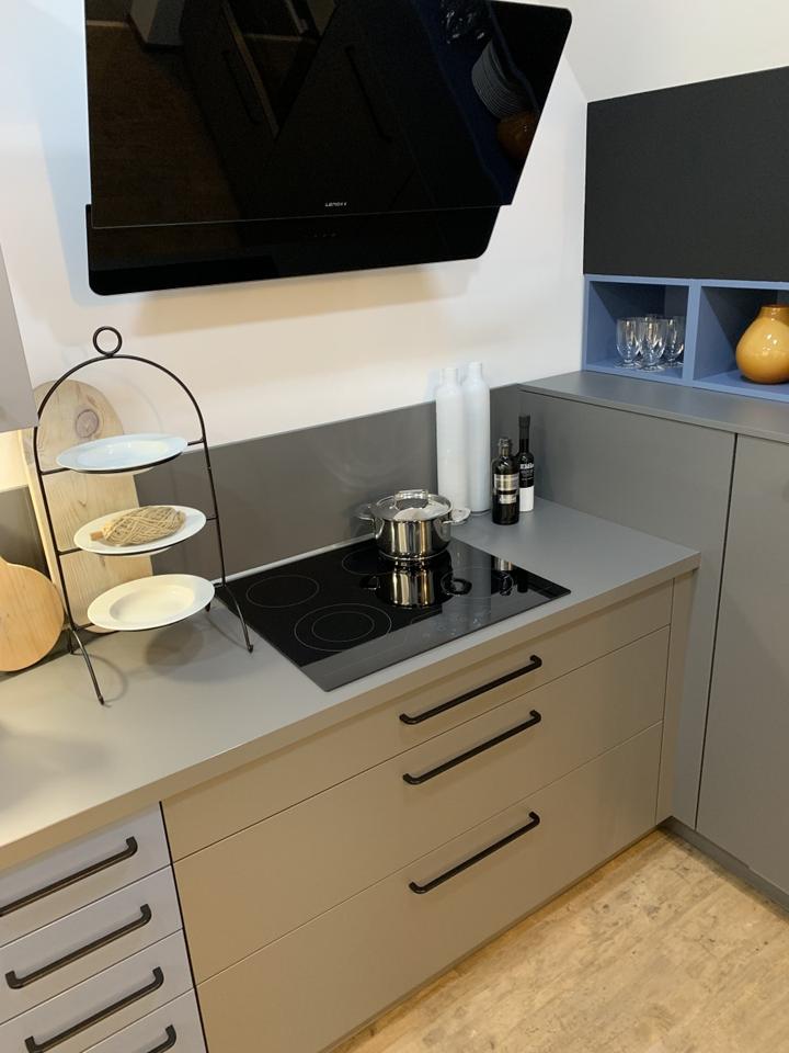 Neue Einbauküche Wunsch Küche in U-Form frei planbar 300 Farben - Bild 5