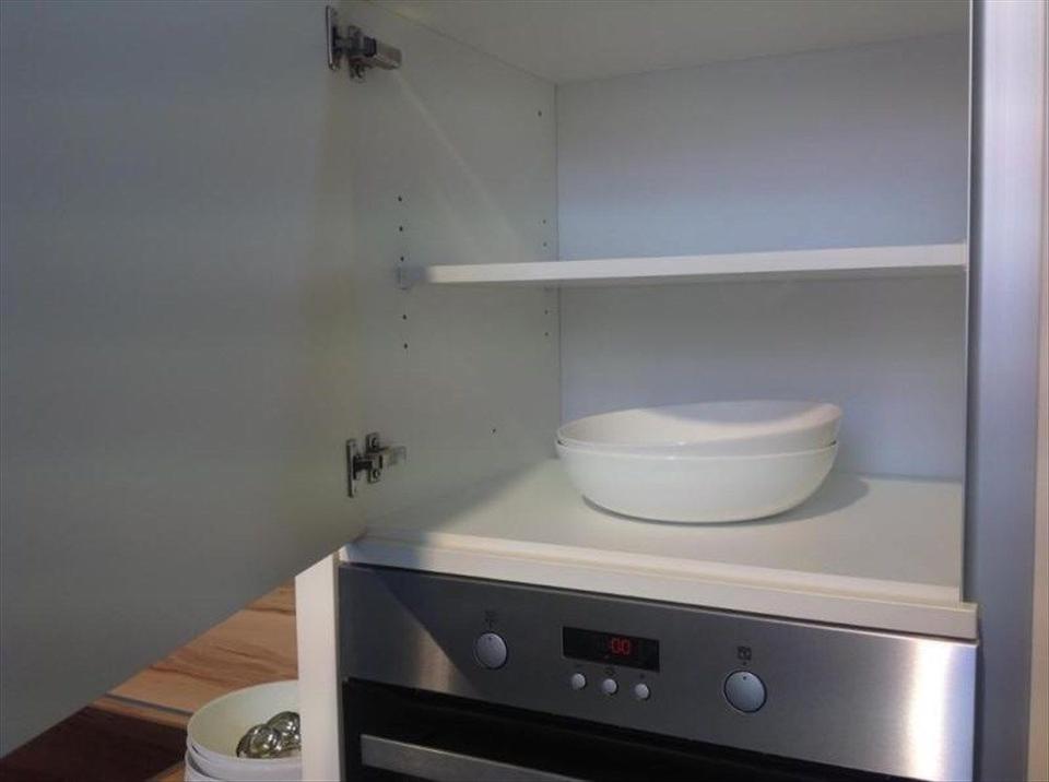 Neu hochwertige Komplett Einbauküche mit Geschirrspüler Grifflos - Bild 3