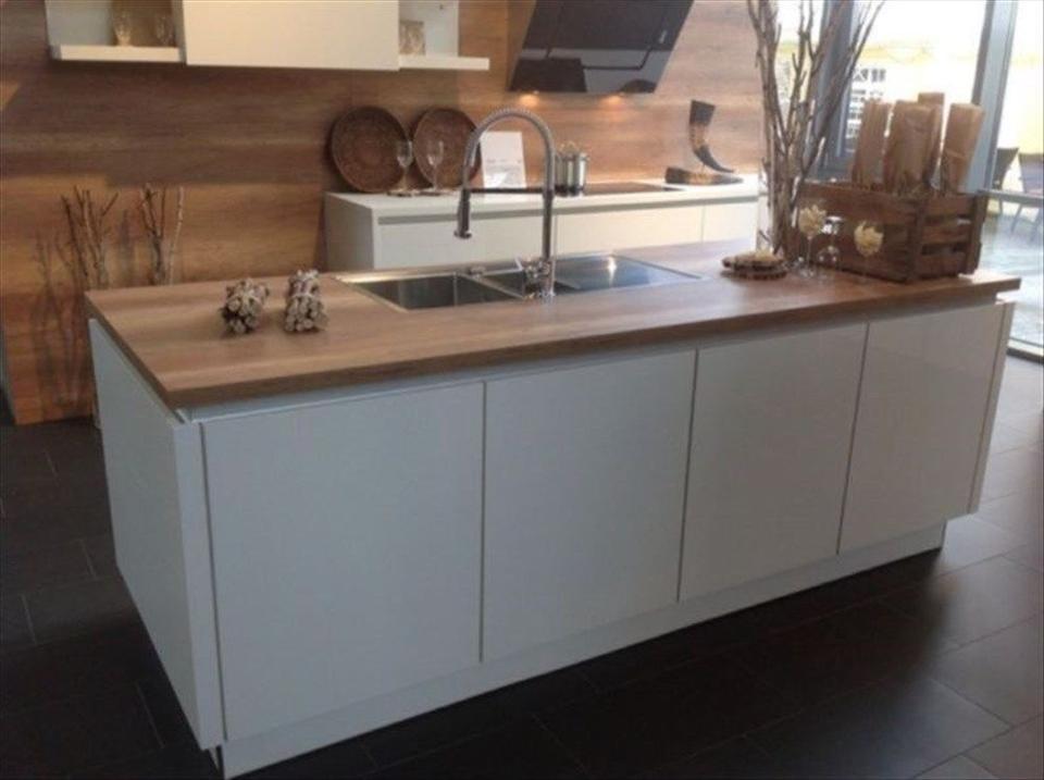 Neue Küche für große Räume  
    
            
                5.985 €
             Versand möglich
        
    
        
            
                
                                    Mit mir direkt zum Hersteller, 
                                
  - Bild 10