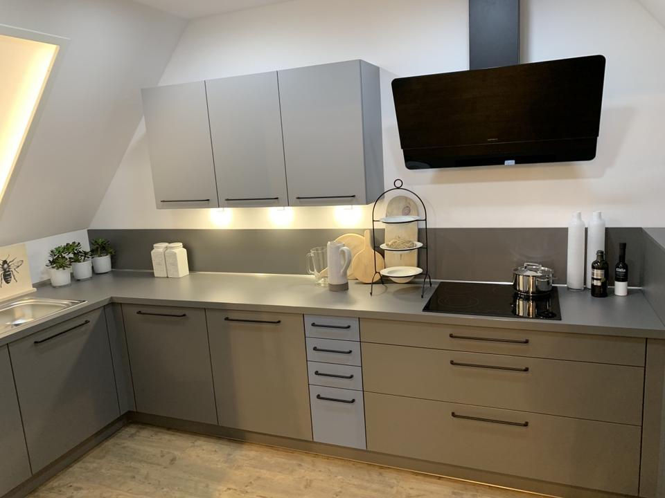 Neue Einbauküche Wunsch Küche  U-Form frei planbar in 300 Farben