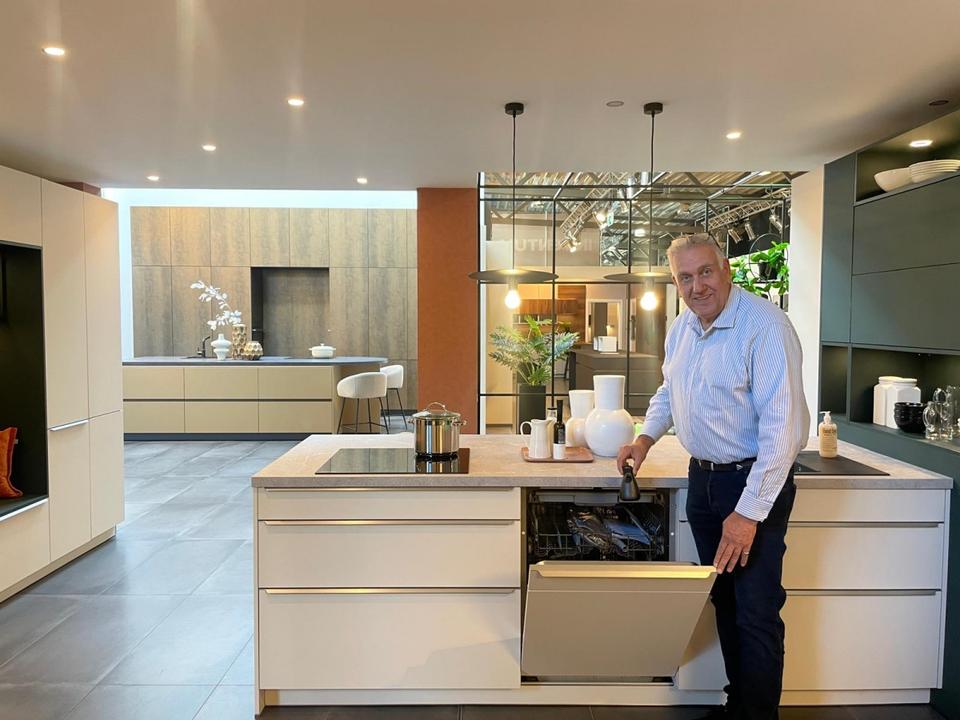 NEUE Einbauküche L-Form Insel-Küche  modern weiß grün individuell - Bild 8